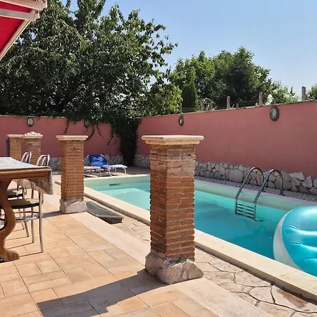 In Rome With A Pool * Colonna